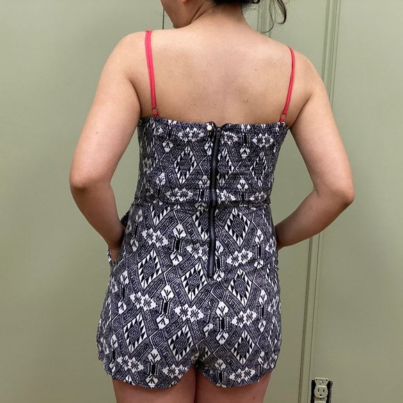 Straight up Shorty Shorts - Picture 4 of 4